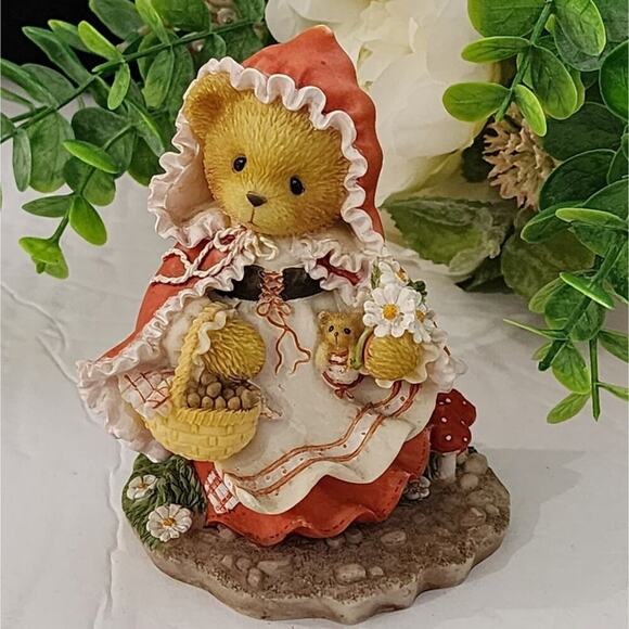 Cherished Teddies LOIS‎ dressed as Little Red Riding Hood to Grandmothers - Picture 1 of 5